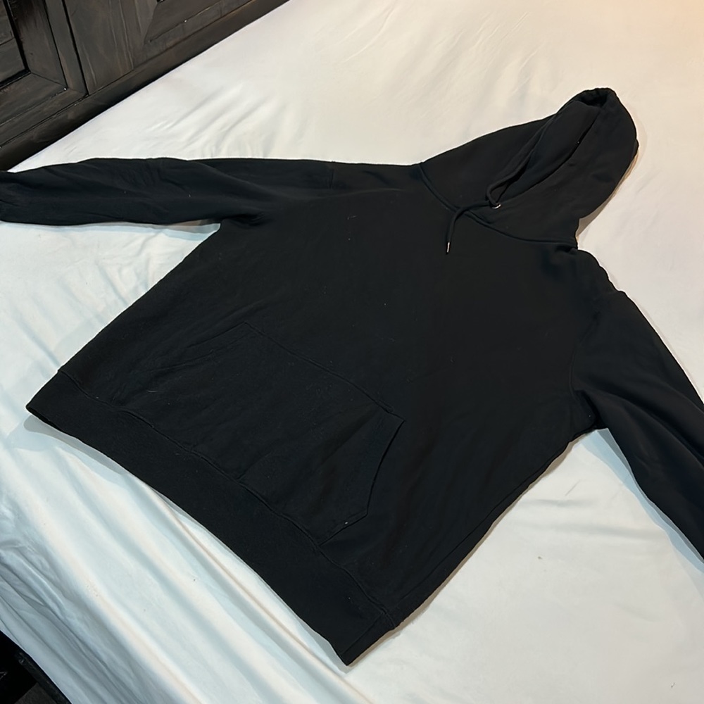 4 sweaters in bundle - Picture 9 of 10
